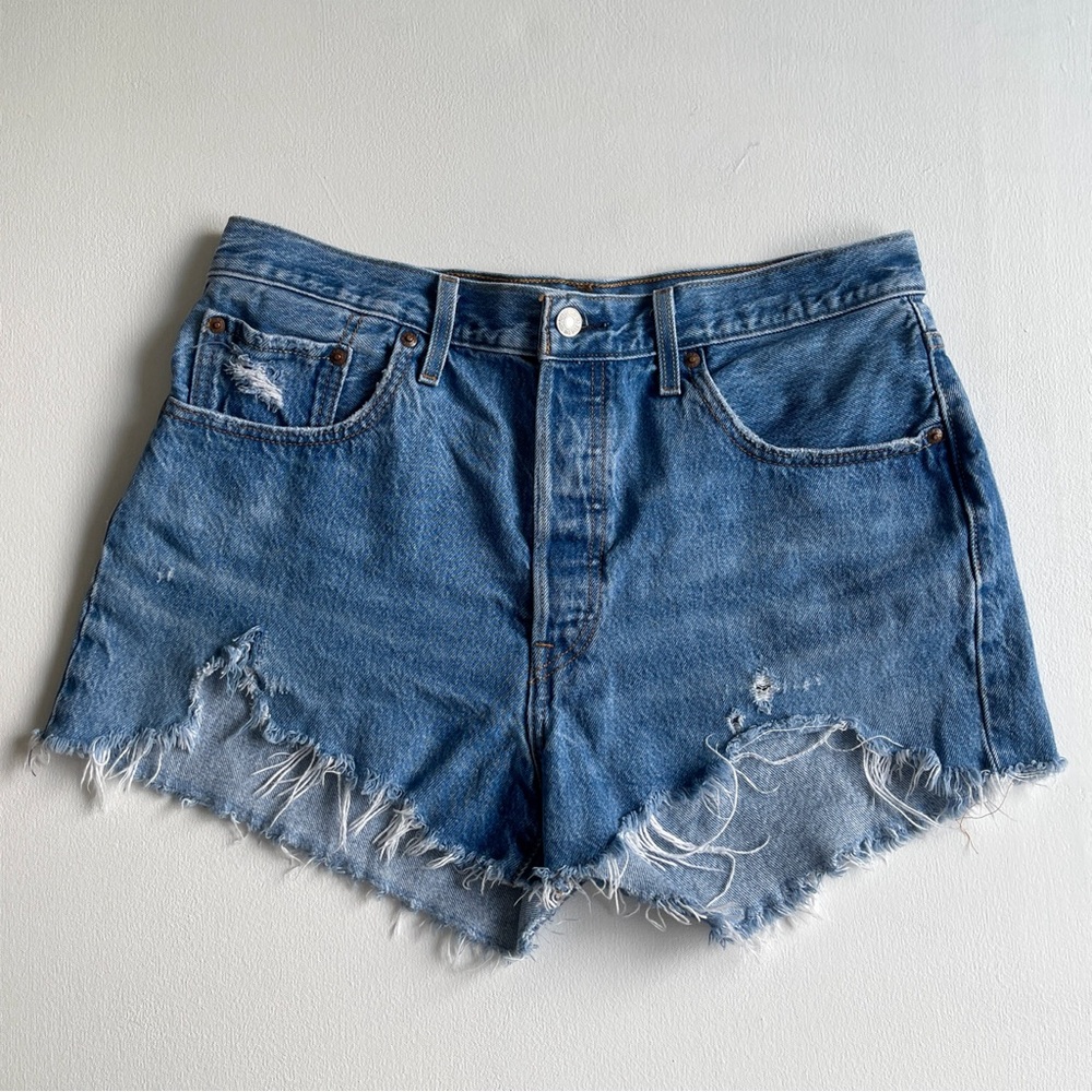 Levi’s 501® Original Fit High Rise Medium Vintage Wash Women’s Jean Shorts